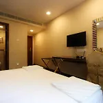 Raahat Inn